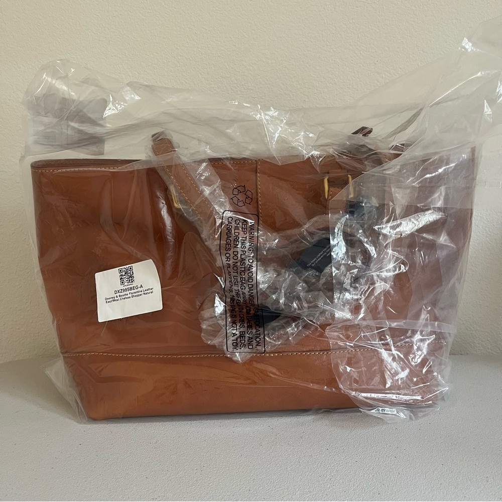 NWT - Dooney & Bourke Florentine Leather East/West Chelsea Tote in Natural - Picture 2 of 8